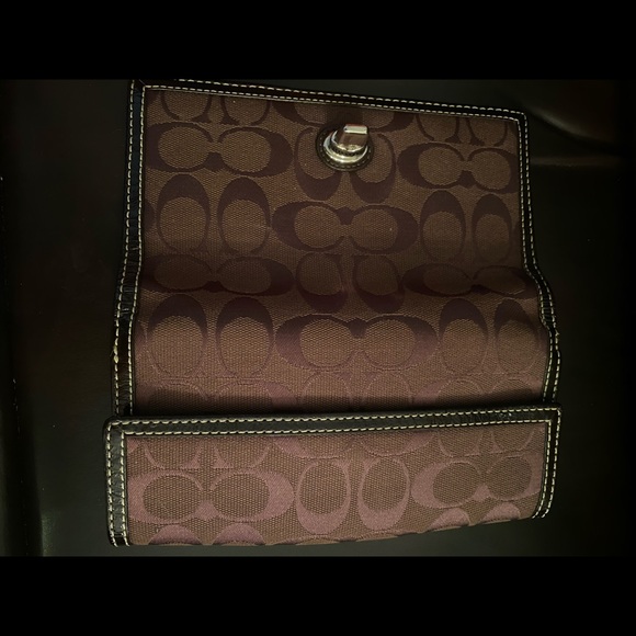 Brown coach wallet - Picture 6 of 8